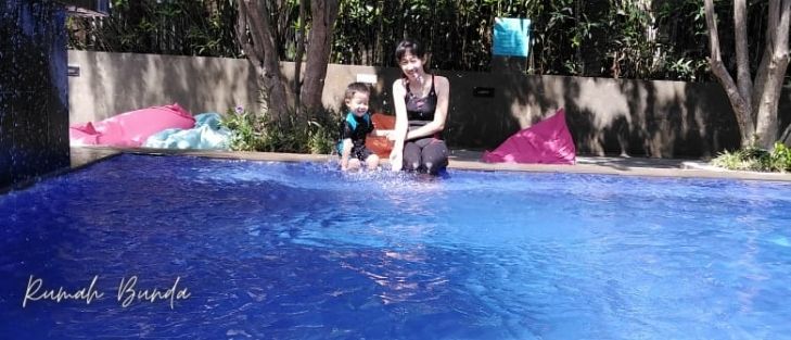 manfaat berenang untuk anak